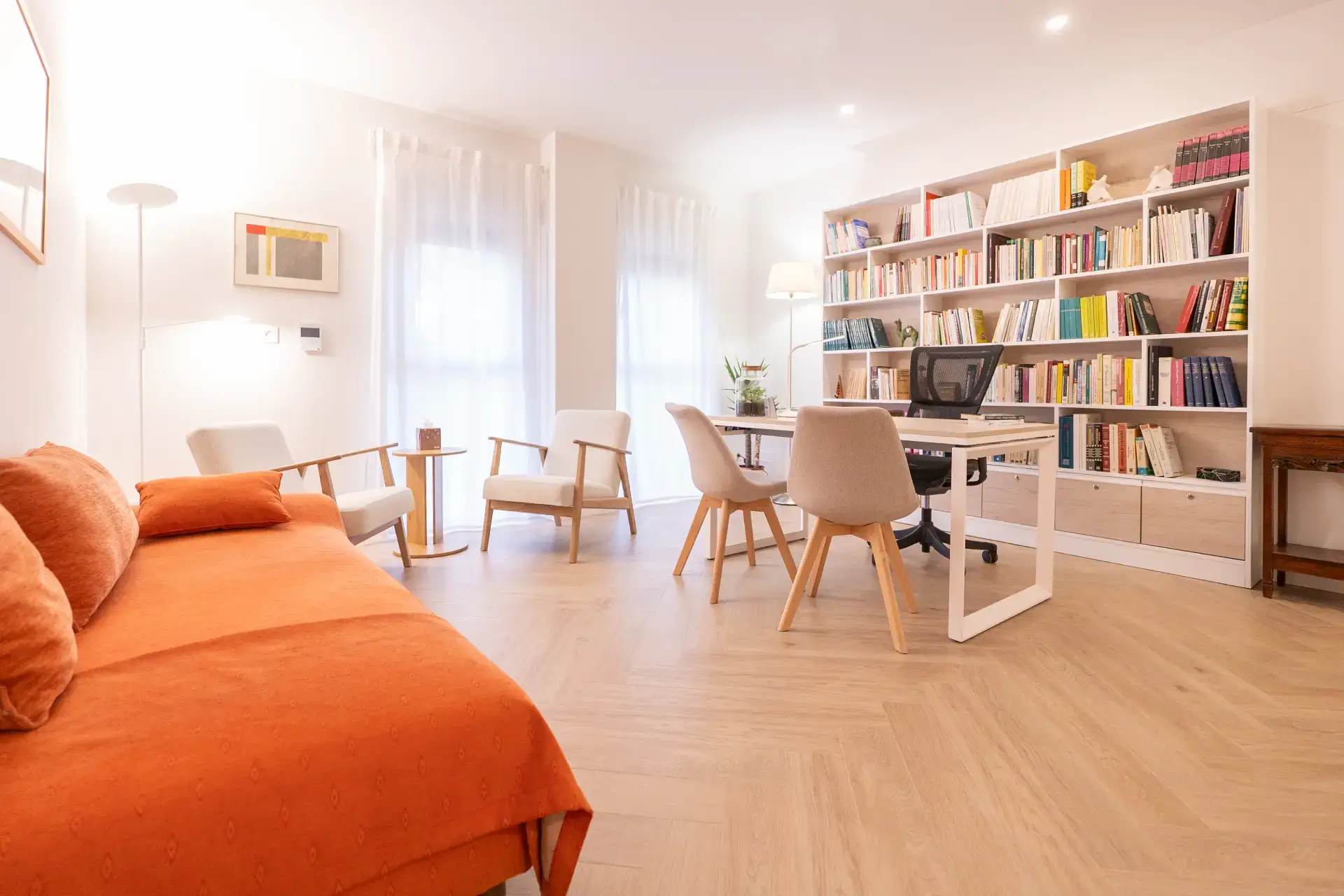 Detalle de la consulta de psicología de Juan Otero Detalle de la consulta de psicología de Juan Otero